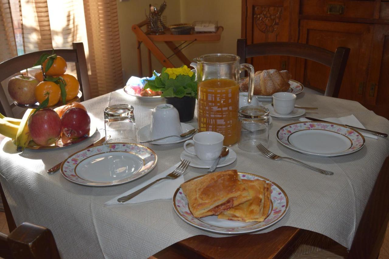 Su Fassoi Cabras Bed and Breakfast Buitenkant foto